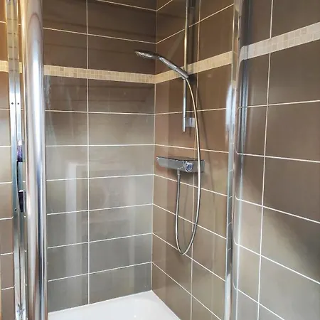 Апартаменты Lacs De L'eau D'heure Chez Oma *