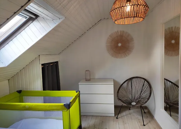 Lacs De L'eau D'heure Chez Oma